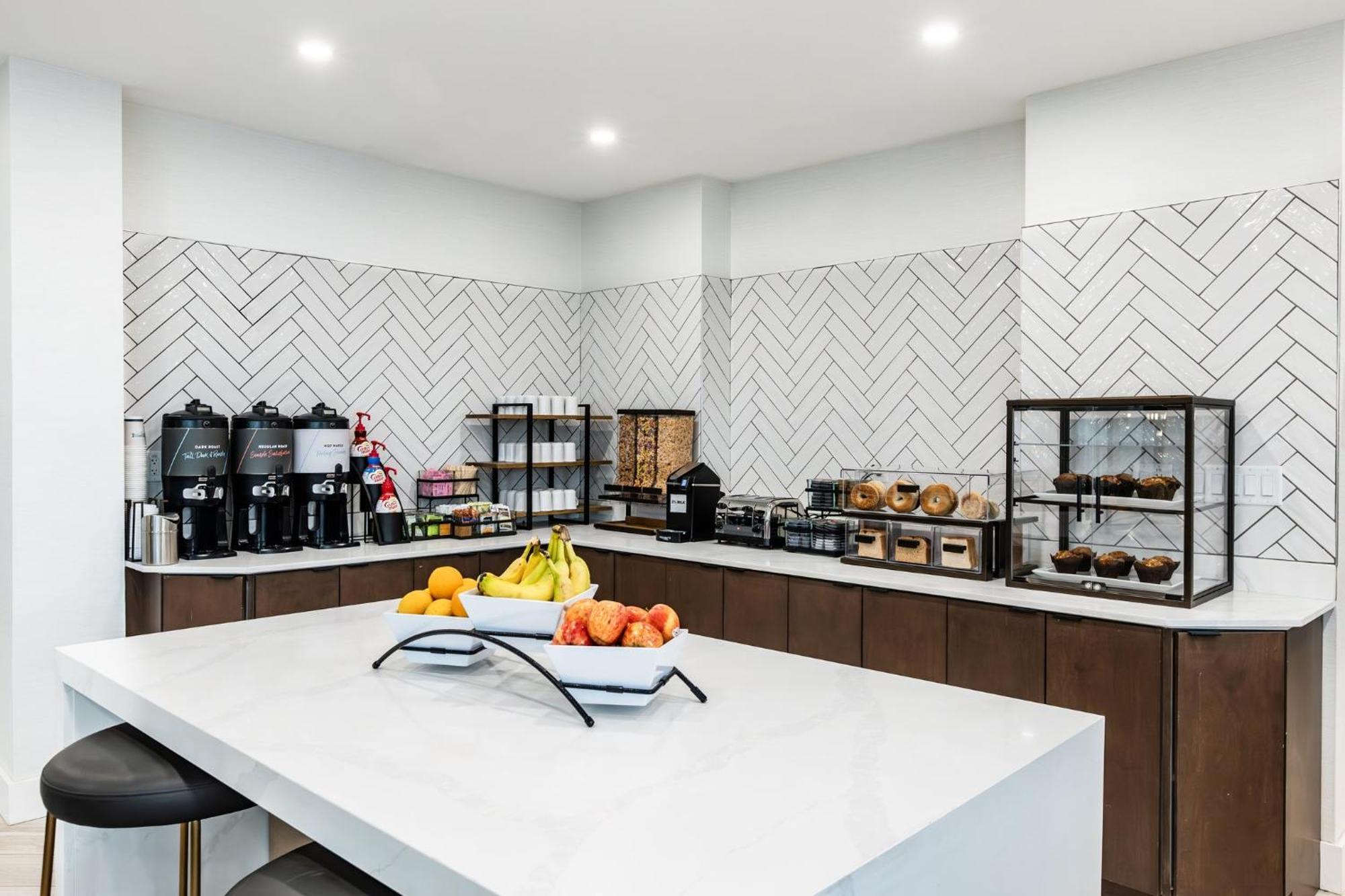 Staybridge Suites - Dawson Creek By Ihg 외부 사진
