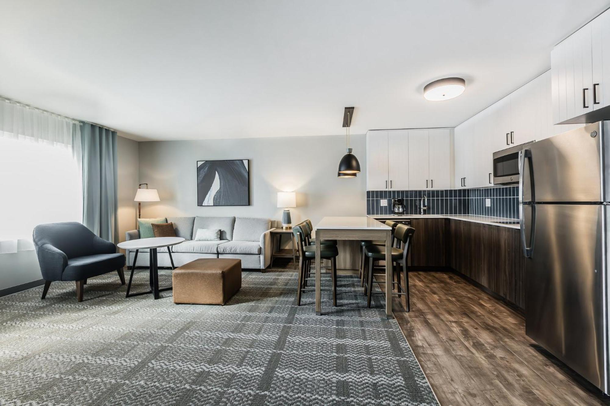 Staybridge Suites - Dawson Creek By Ihg 외부 사진