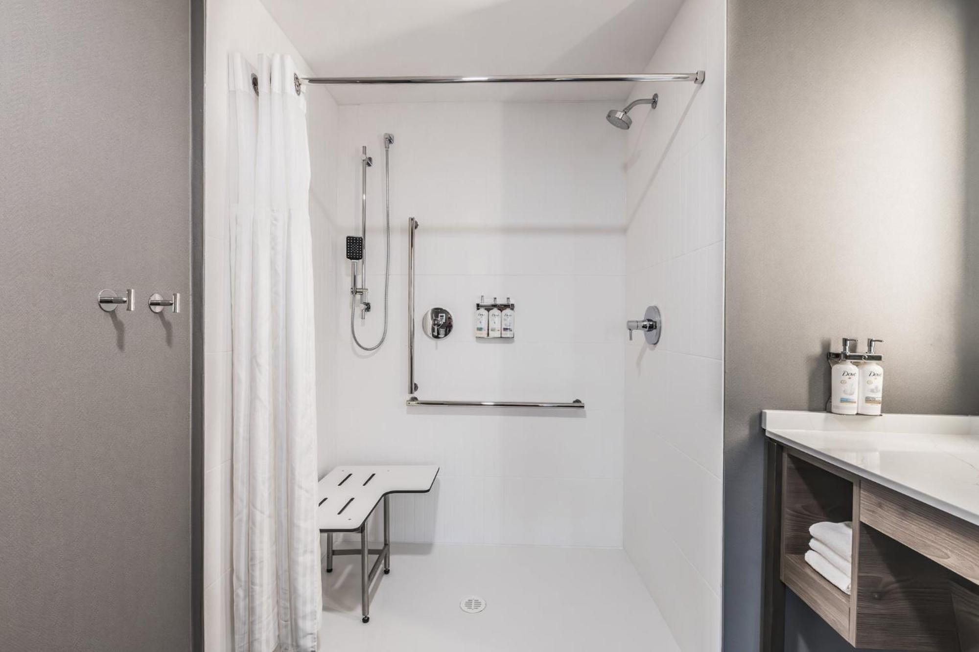 Staybridge Suites - Dawson Creek By Ihg 외부 사진